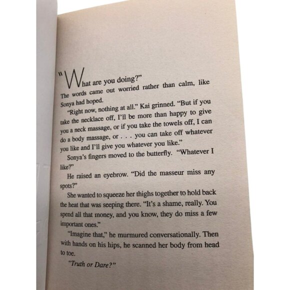 Truth Or Dare By Delilah Dawson 2006 Paperback Romance Novel Book - Picture 6 of 12